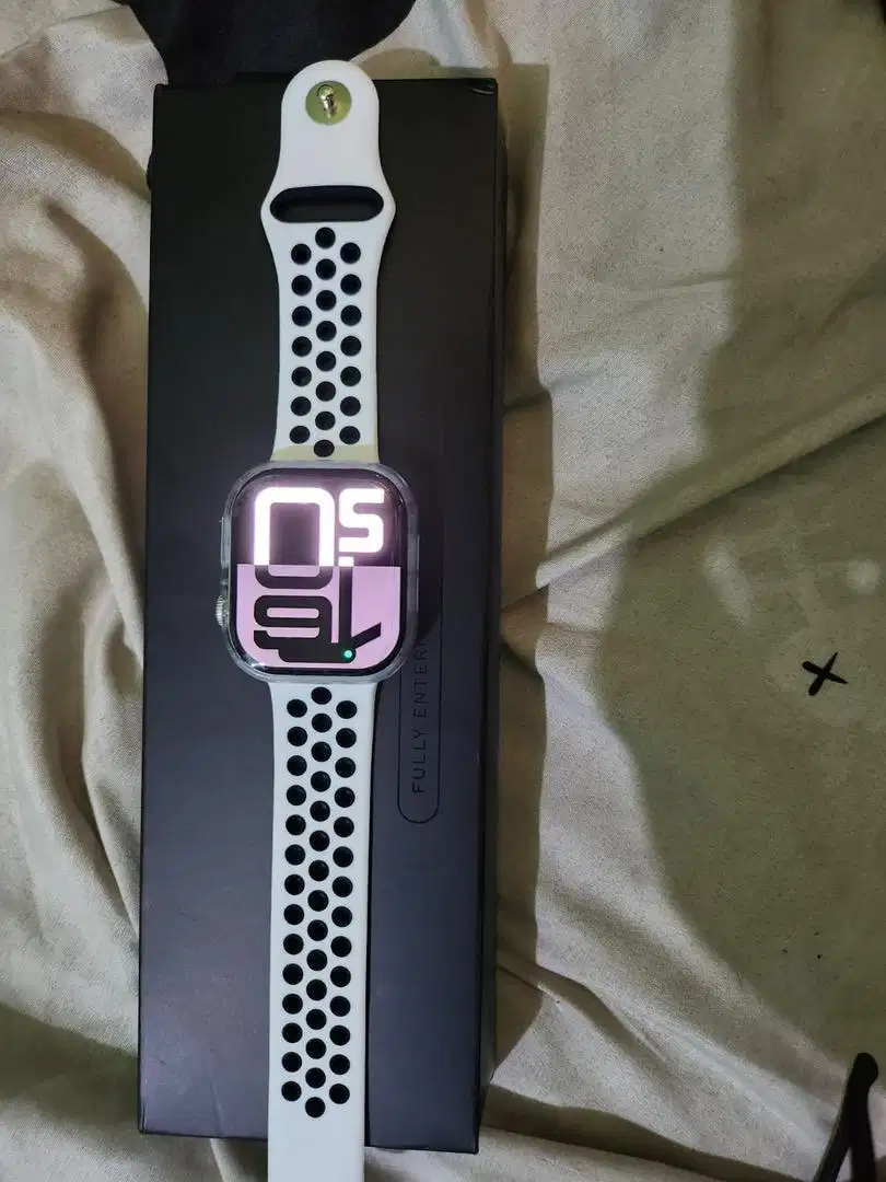 infiniteWatch 10 Pro with 2.08 LTPO3-AMOLED Display second