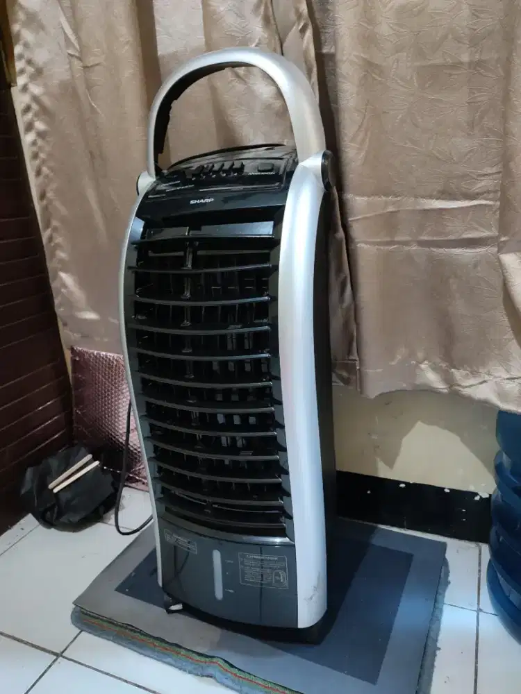 Sharp Air Cooler Pendingin Ruangan