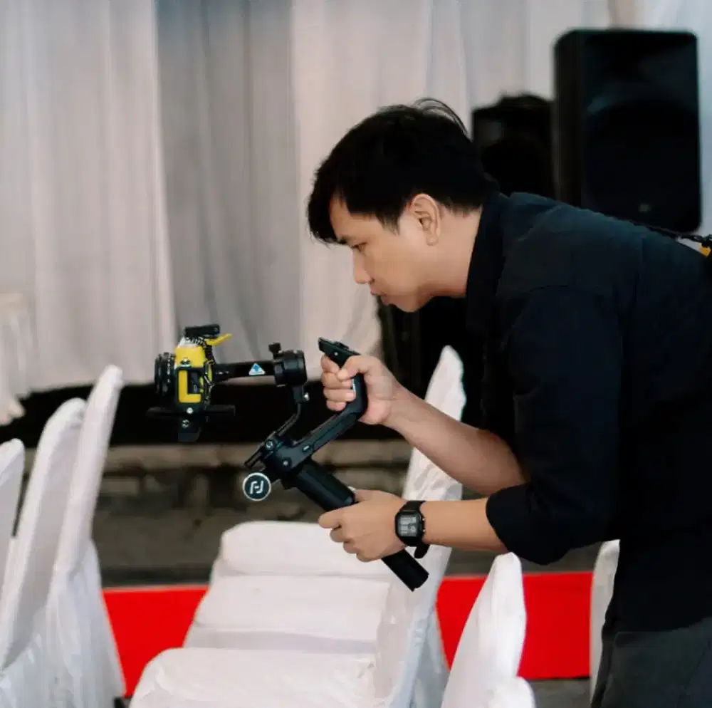 Mencari pekerjaan video/ photographer