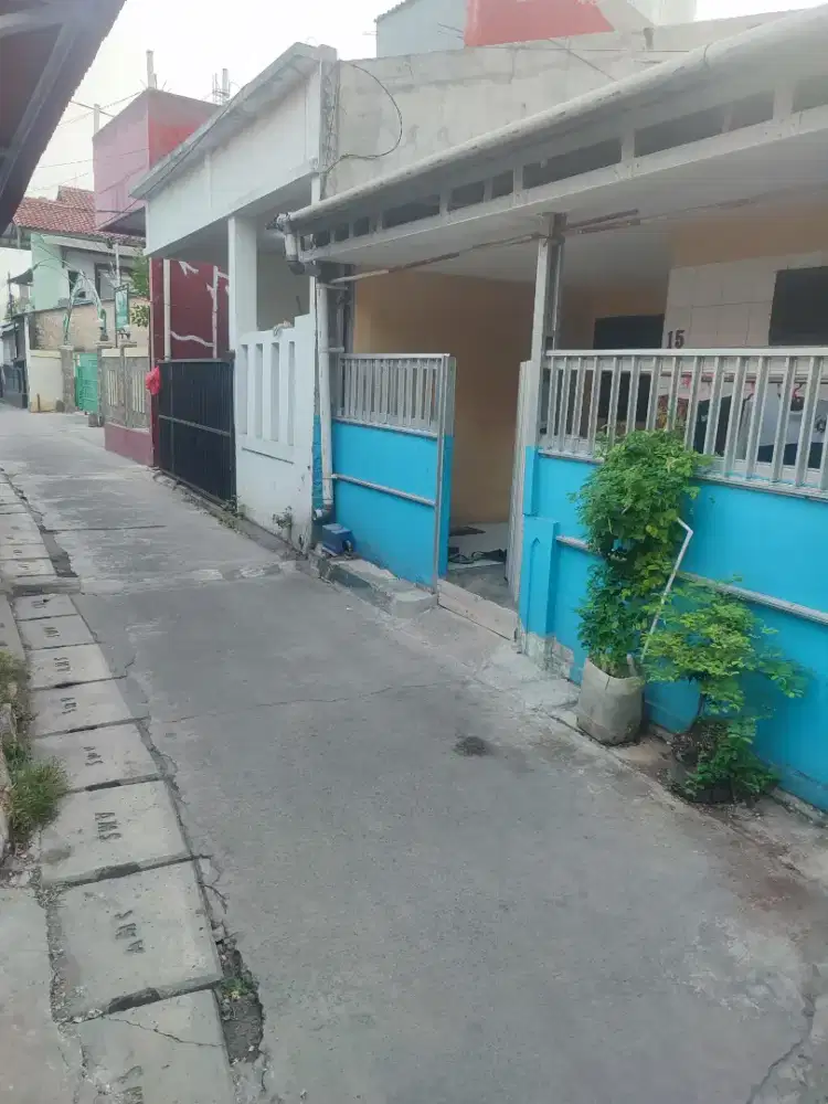 Rumah dijual cepat 2 lantai, mobil masuk