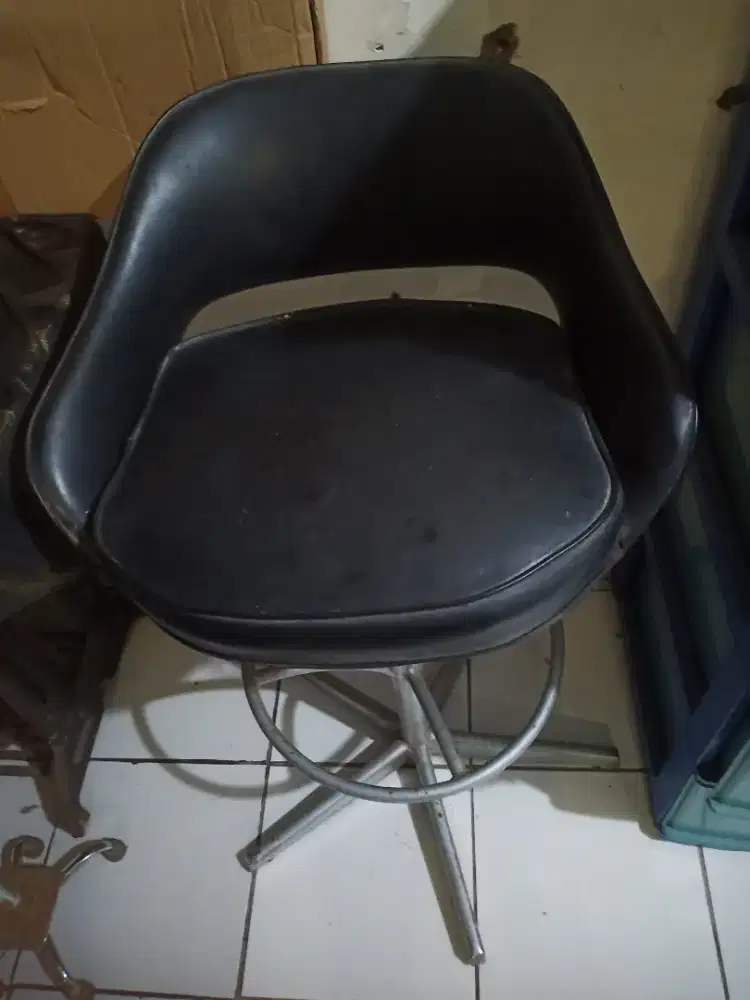 Kursi potong rambut nego