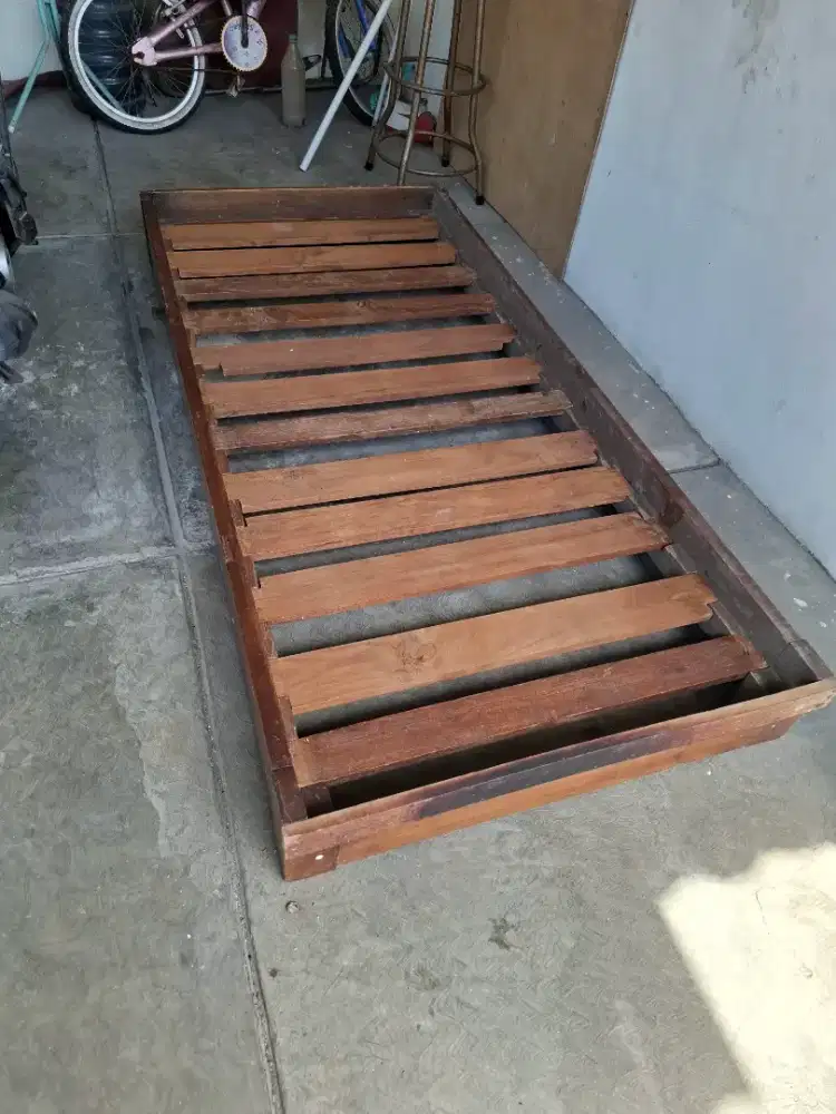 Dipan ranjang jati kuno 90 x 180