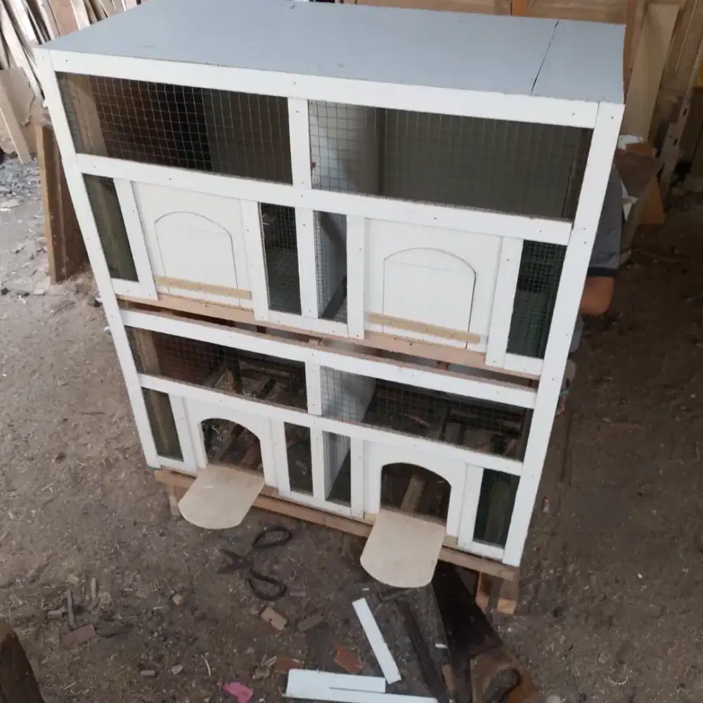 Kandang burung 4 pintu bahan triplek melamin putih