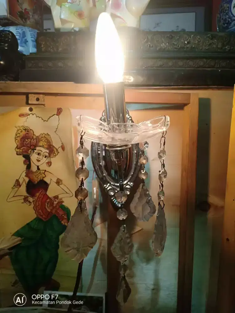 Lampu Dinding Kristal Lawas