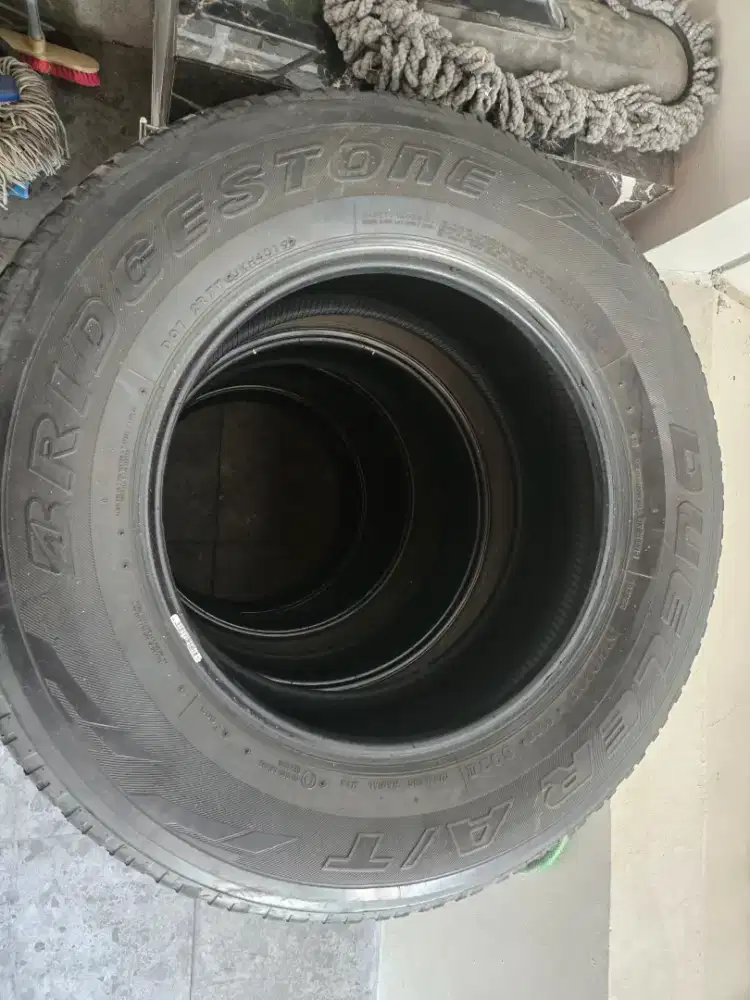 Ban Bridgestone Dueler R17