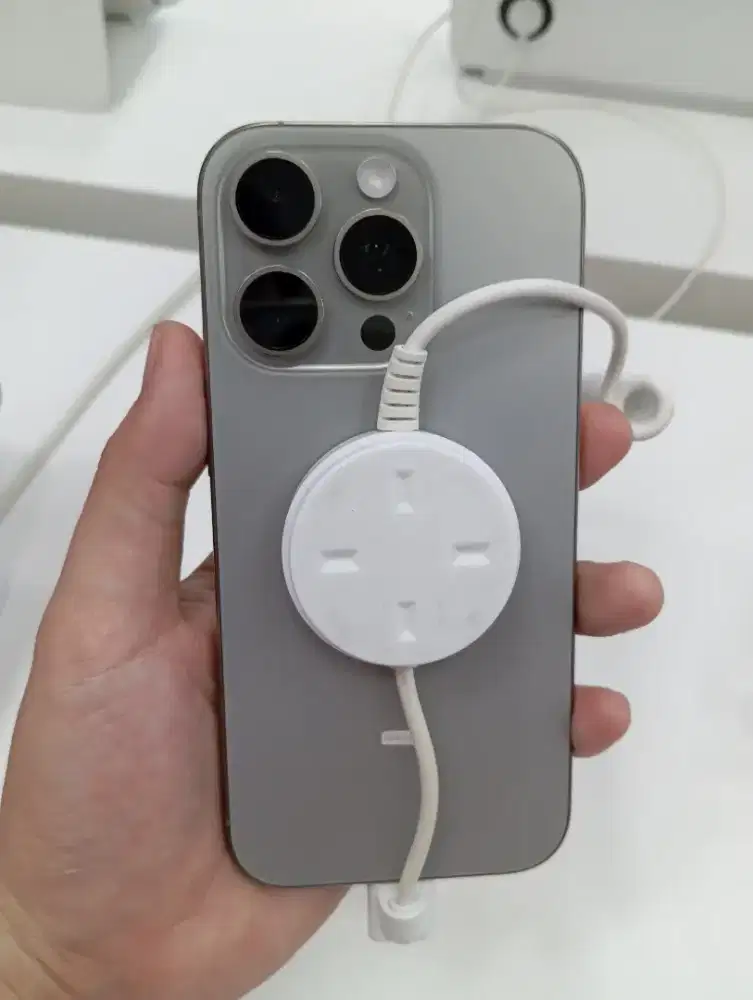 iPhone 16 Pro 128GB 256GB Bunga 0% Free 1x Cicilan