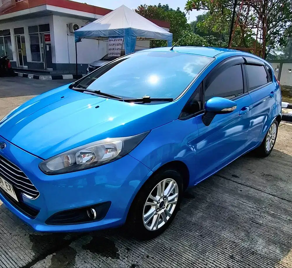 Ford Fiesta Trend 1.5L AT 2014 - Warna Biru