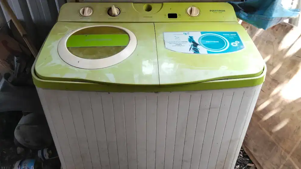 Mesin cuci merk POLITRON 2 tabung