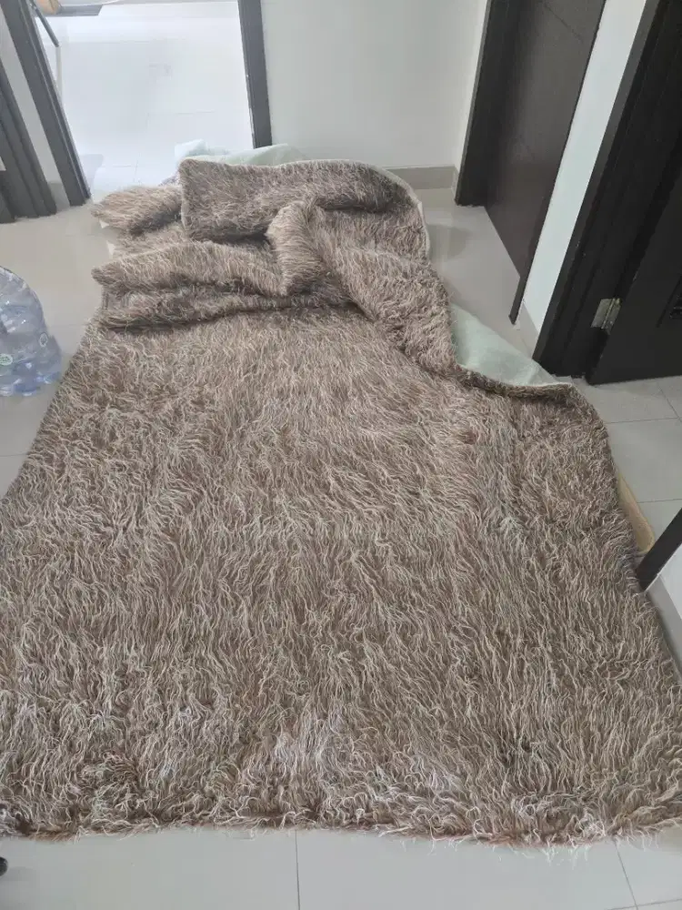 Karpet bulu ukuran . 160 cx 500cm