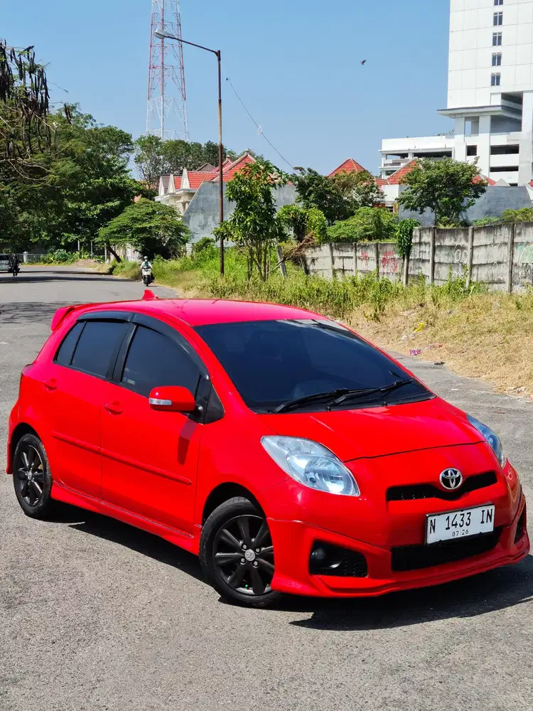Dp 20 jt Toyota Yaris 1.5 limited trd s matic 2012 Bensin