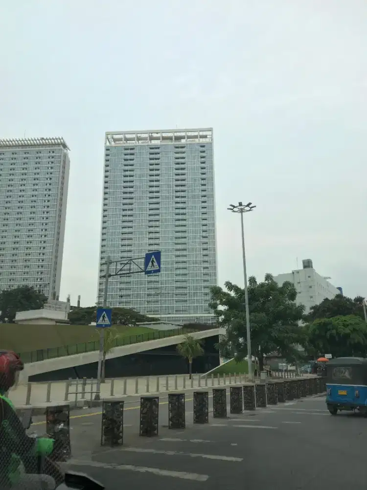 Dijual Apartemen 2BR Tower Emerald Furnish Di Jakarta Pusat