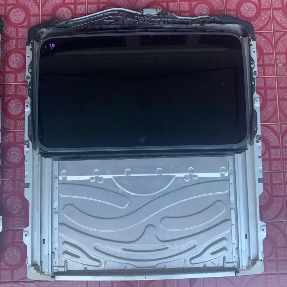 MOONROOF/SUNROOF BMW