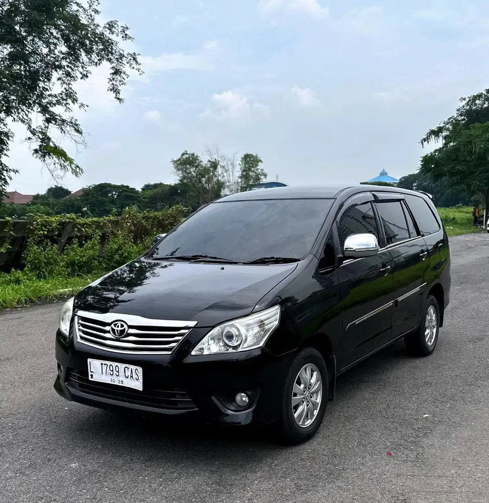 Dp. 25 jt Toyota Kijang Innova 2.0 G matic  2012 Bensin
