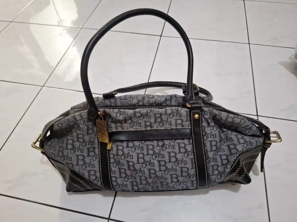 TAS BAHU MODEL BONIA