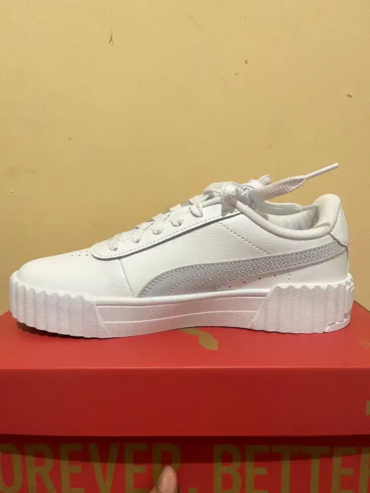 BNIB PUMA Carina 3.0