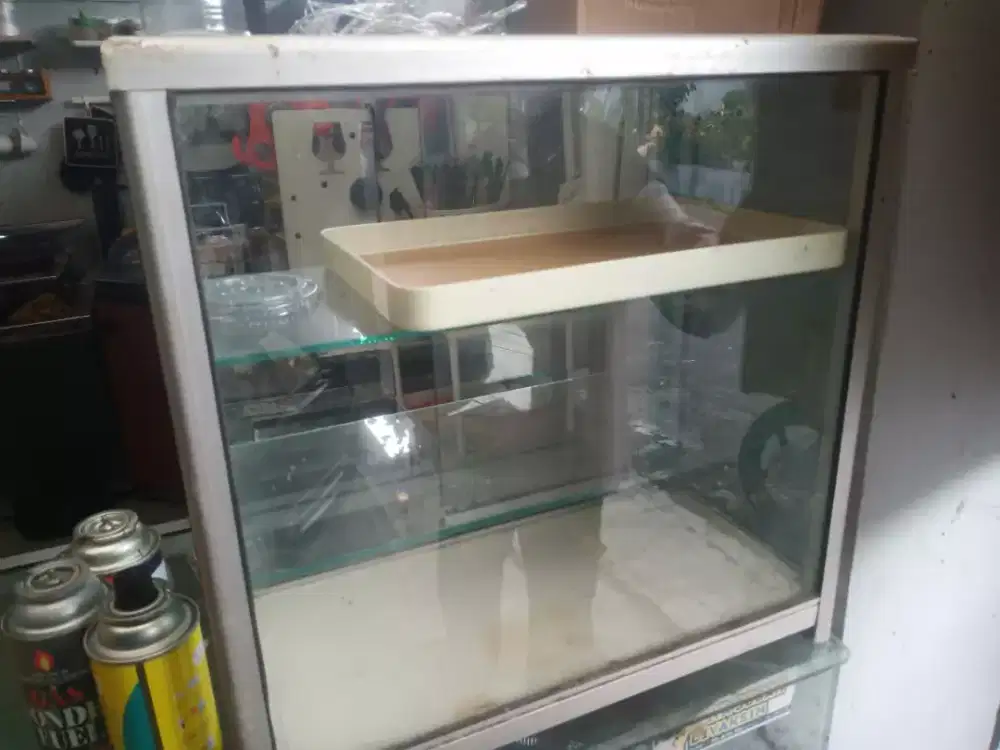 etalase kaca + alumunium