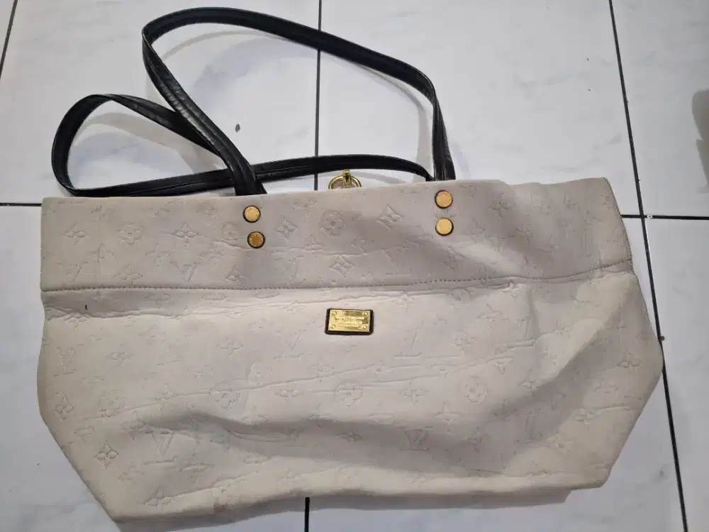 TAS BAHU FASHION MODEL LV