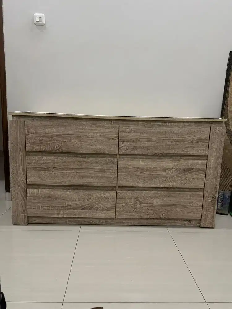 DIJUAL Lemari 6 laci merk NITRO jarang di pakai masih sangat bagus