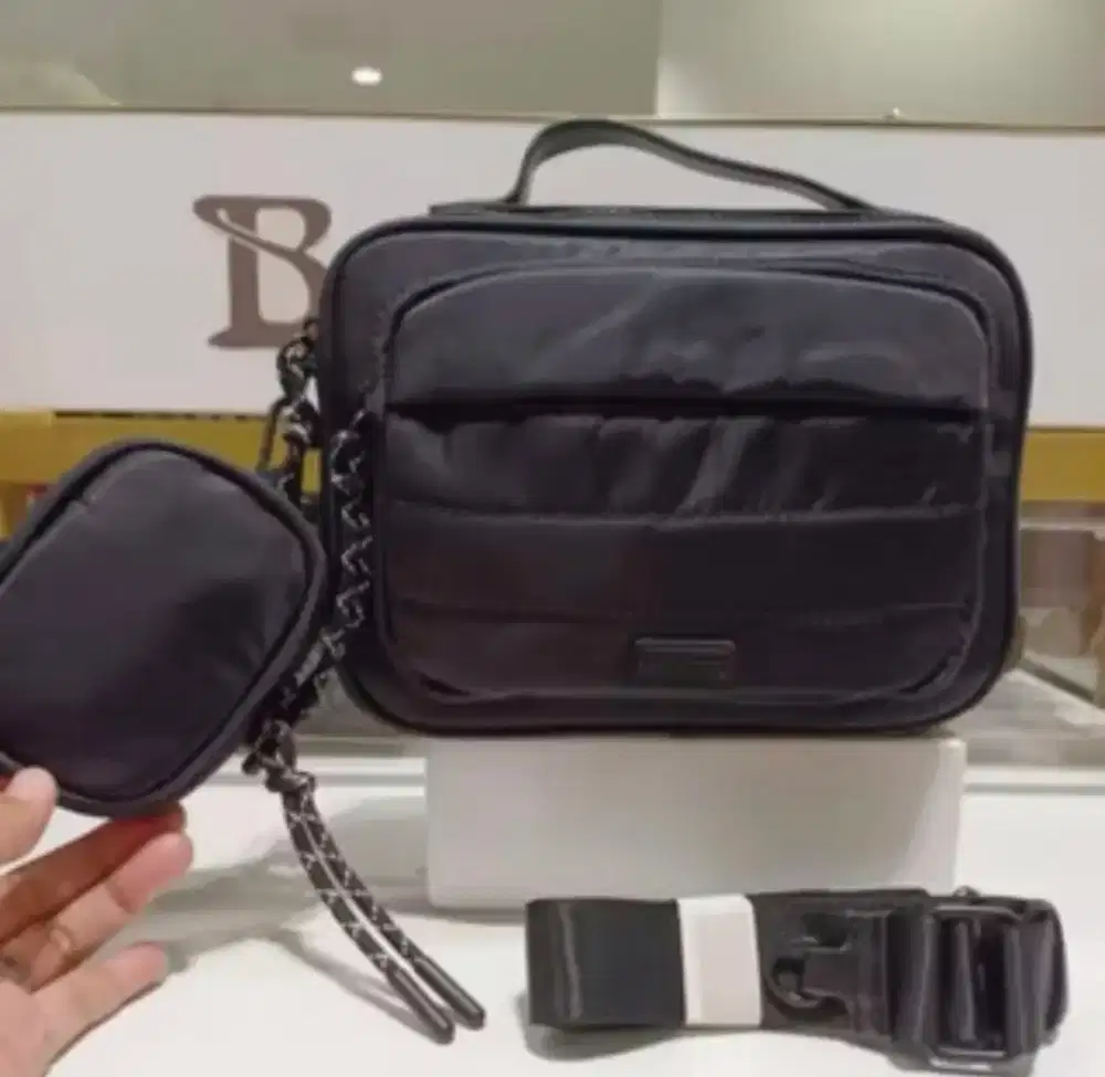 Tas Salempang Bellezza Original Kondisi Baru Bisa Wanita & Pria