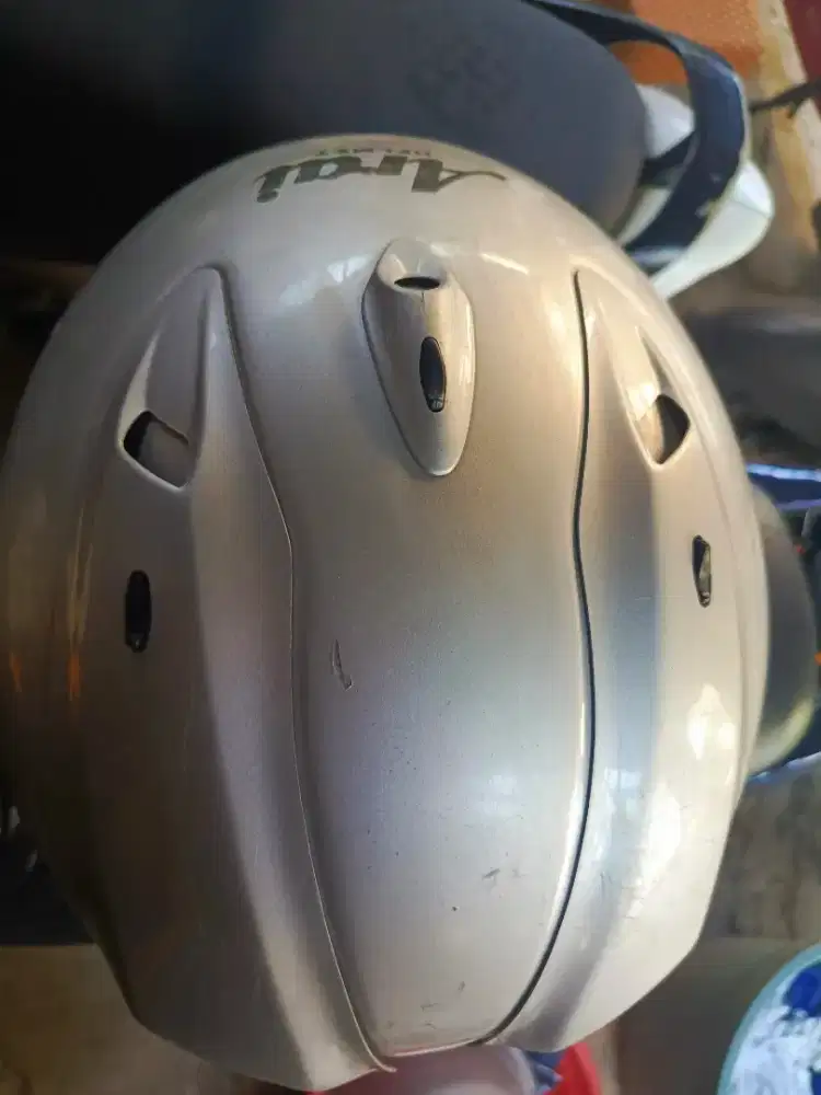 Helm Arai japan bahan