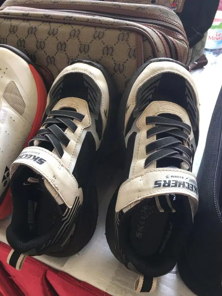 Sepatu kets anak Size 31