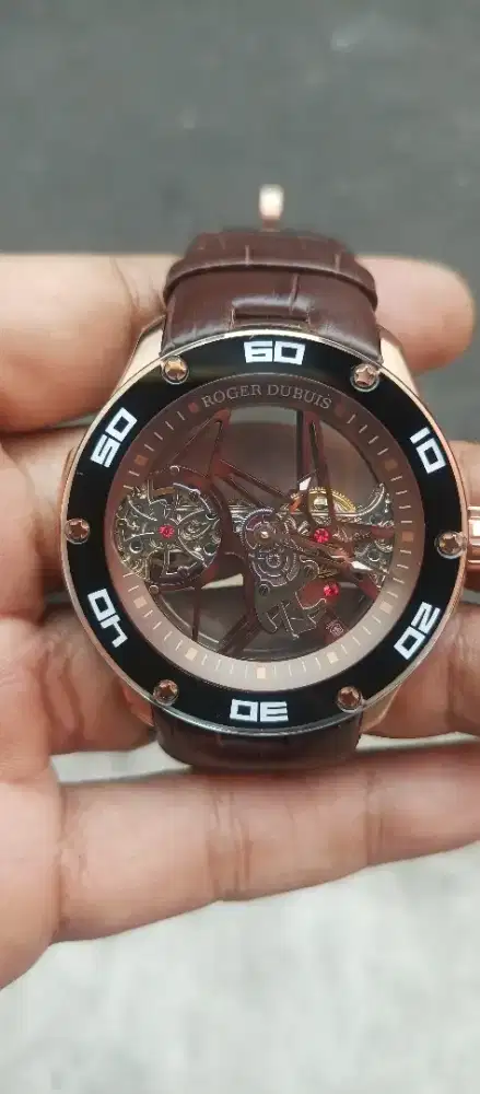 JAM TANGAN ROGER DUBUIS HORLOGER GENEVOIS