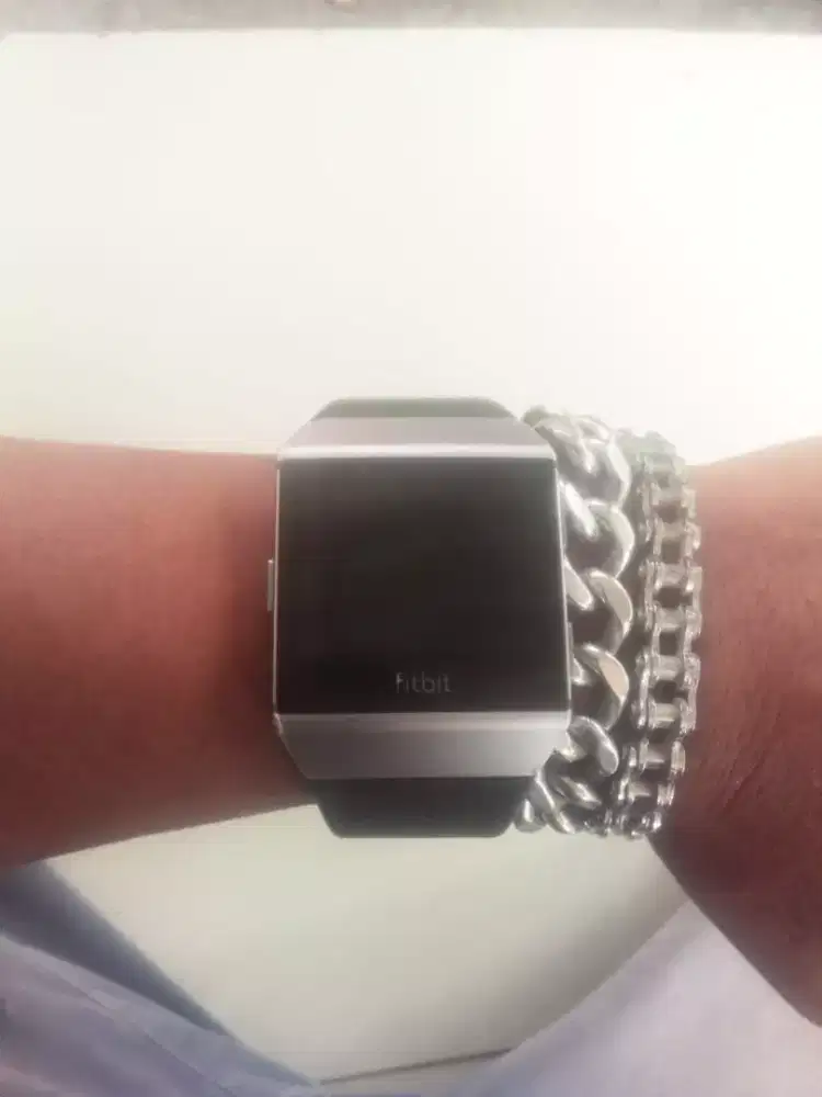 Jam smartwatch fitbit