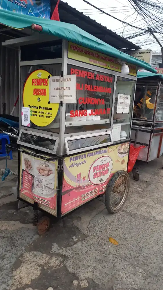 Dibutuhkan karyawati untuk jaga kios pempek