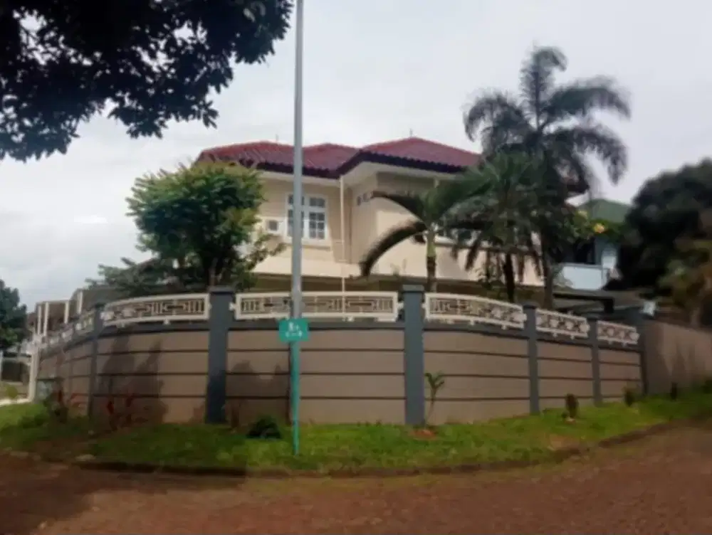 Rumah Danau Bogor Raya Lakeside hook