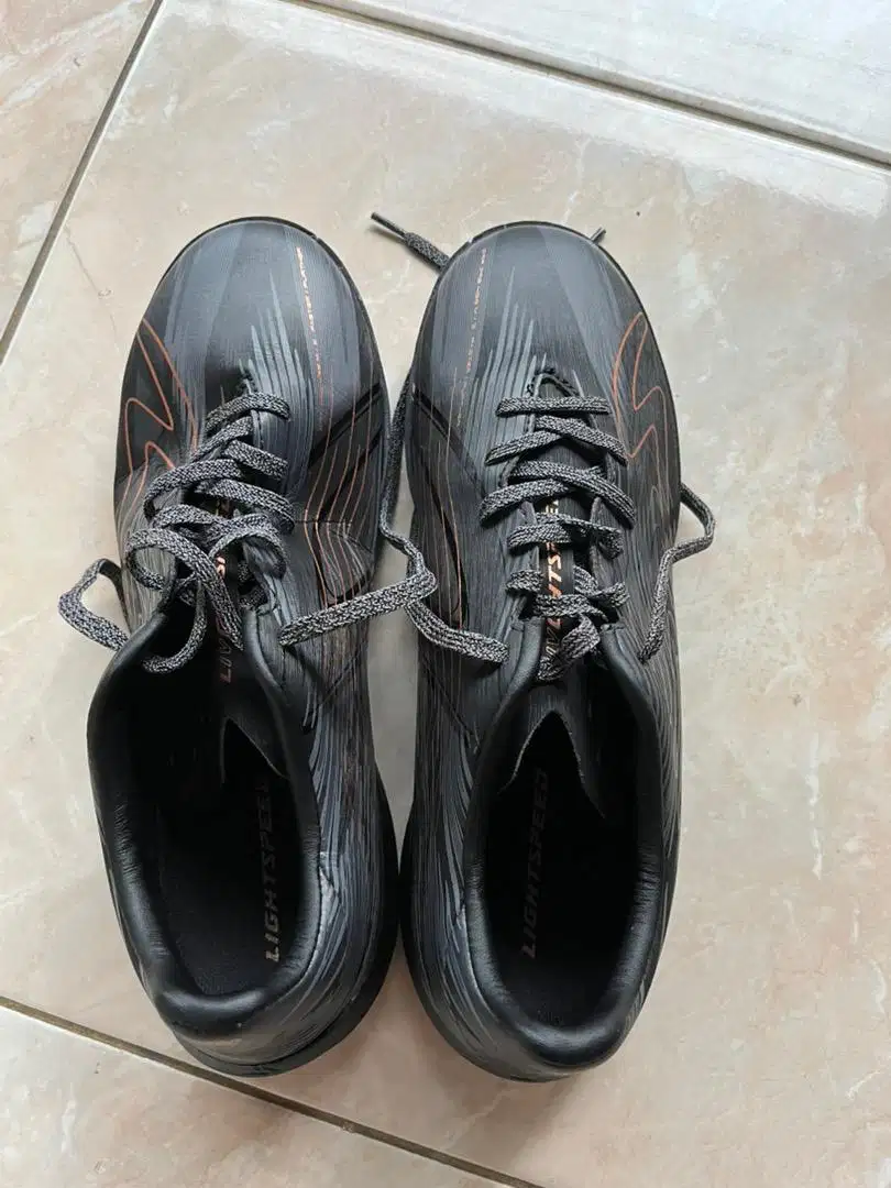 SPECS FUTSAL ACCELERATOR LIGHTSPEED 4 NITROPRO - Size 42