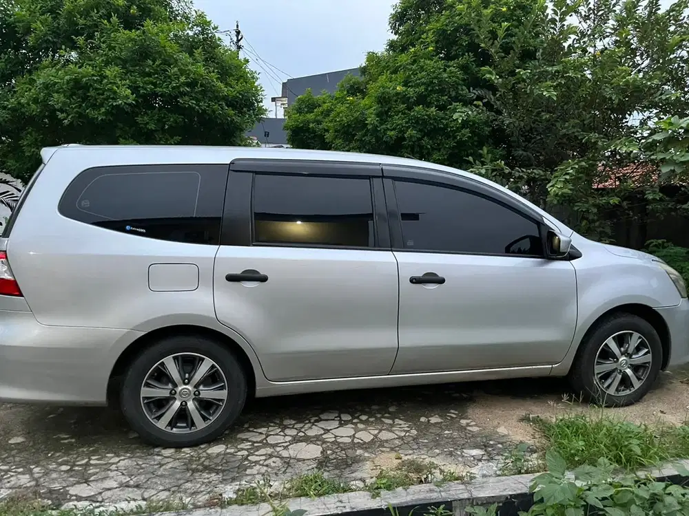 Nissan Grand livina 2017 1.5-XV Bensin MT