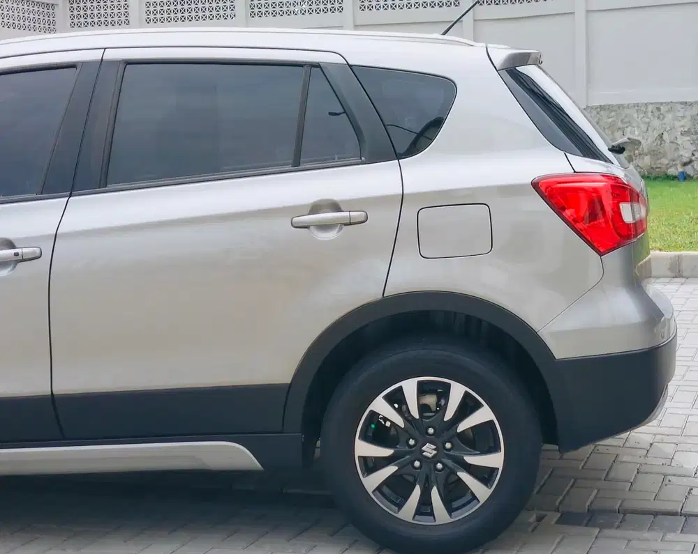 Suzuki Scroos SX4 2021 matic termurah SE olx