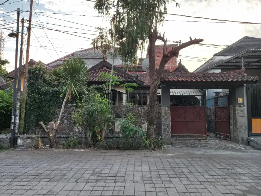 Rumah nyaman 2 Lantai Puri Meninting