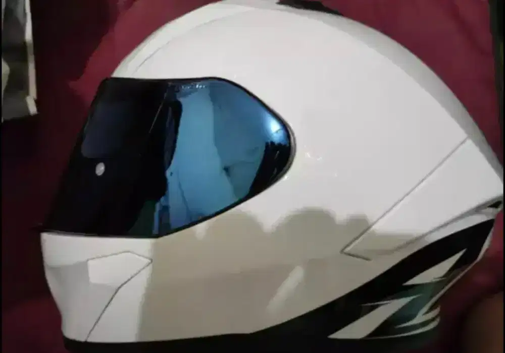 Helm Airoh Valor Putih