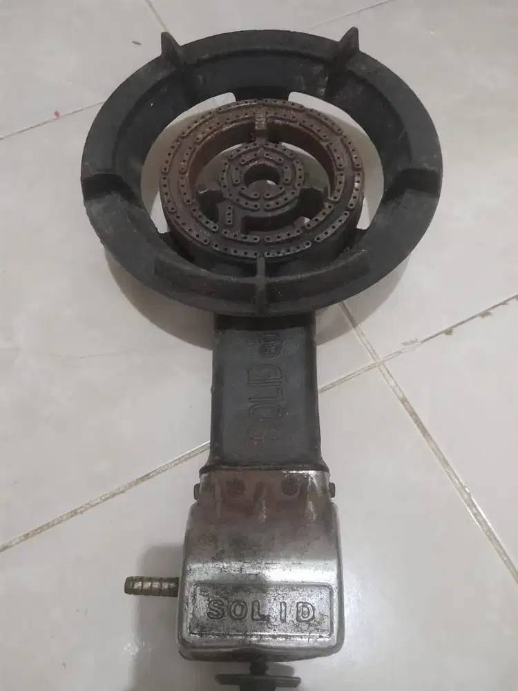 KOMPOR GAS API BESAR