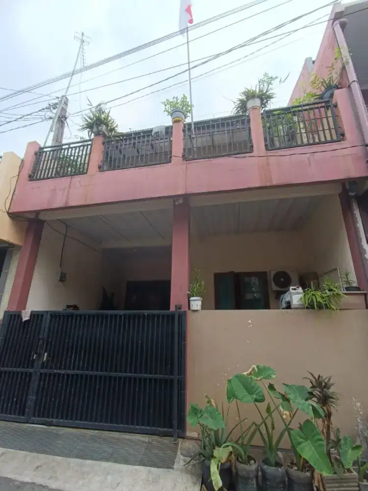 Dijual Rumah 2 Lantai Lokasi Strategis Perumahan Margahayu