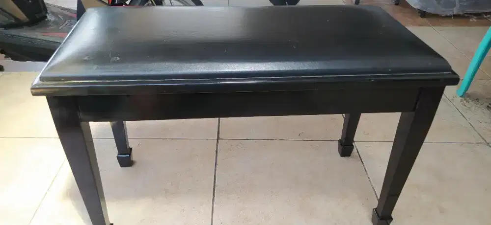 JL kursi piano ada Lacinya