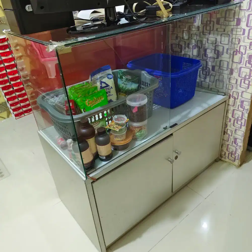 ETALASE KACA BAHAN BAGUS OKE