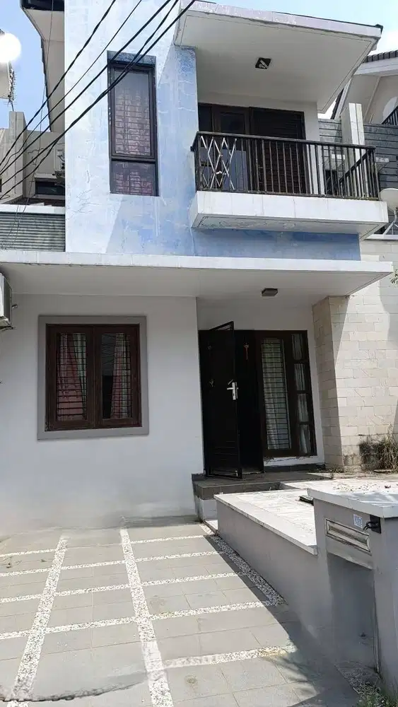 Di Jual Rumah 2 lantai di cluster Harmoni Harapan indah Bekasi   Lt 10