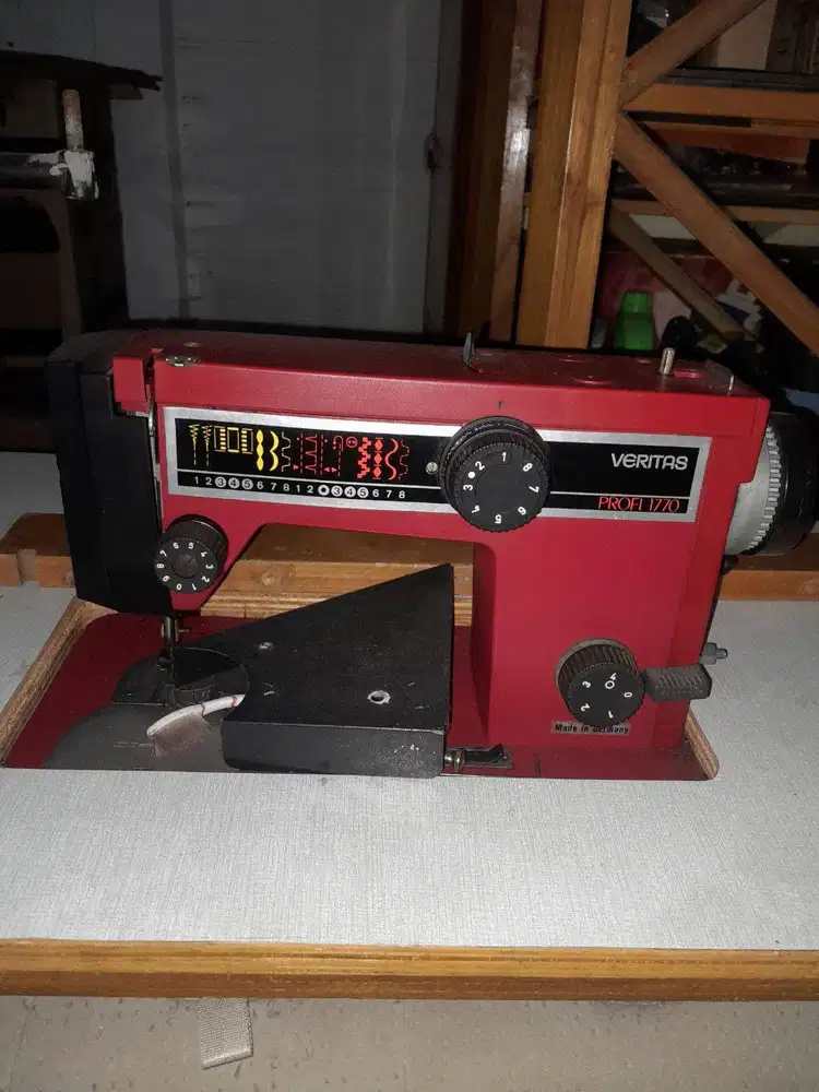 Mesin Jahit Veritas Profi 1770 Germany + Meja (Second, Normal)