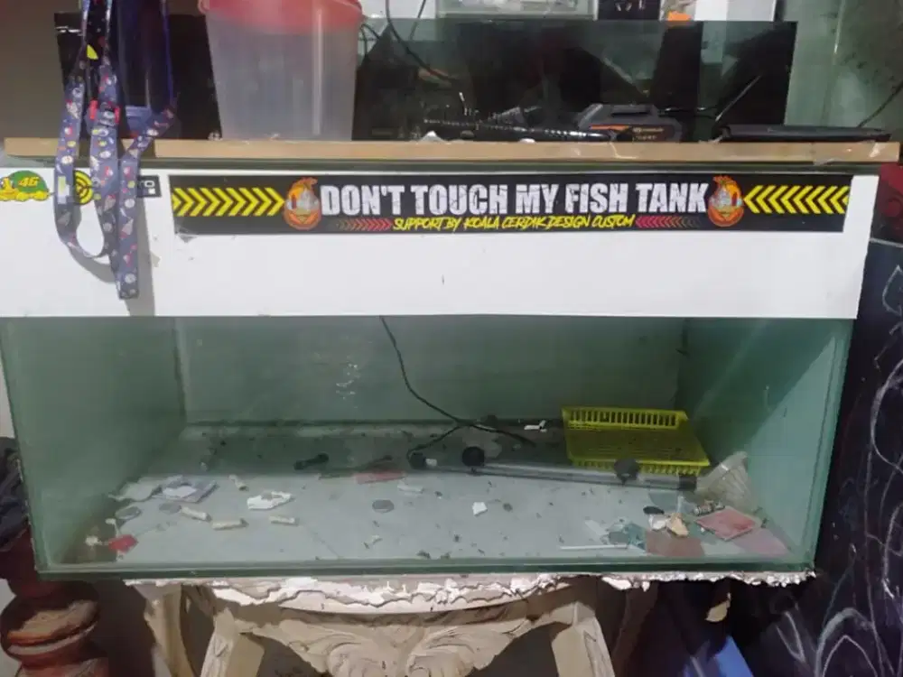 Aquarium dan filter atas