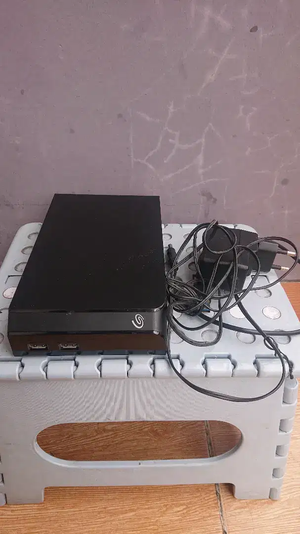 Hardisk eksternal SEAGATE BACKUP PLUS HUB 4TB