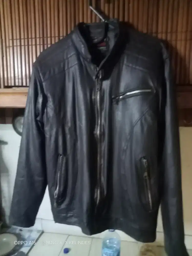 Jaket kulit sintetis