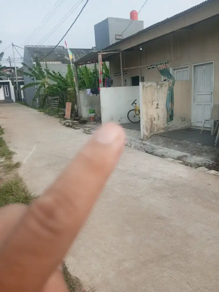 Dikontrakkan sunyi depan tanah kosong