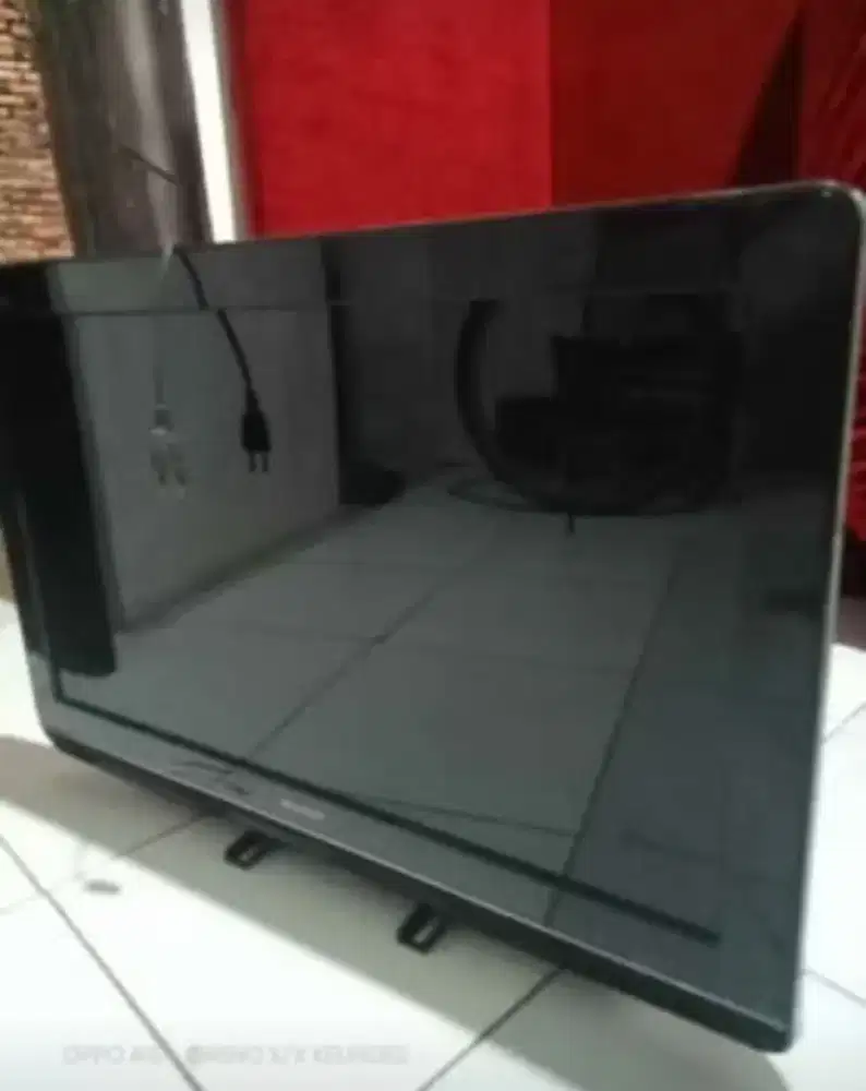 Lcd Sharp 32 minus layar blenk' bawah nya