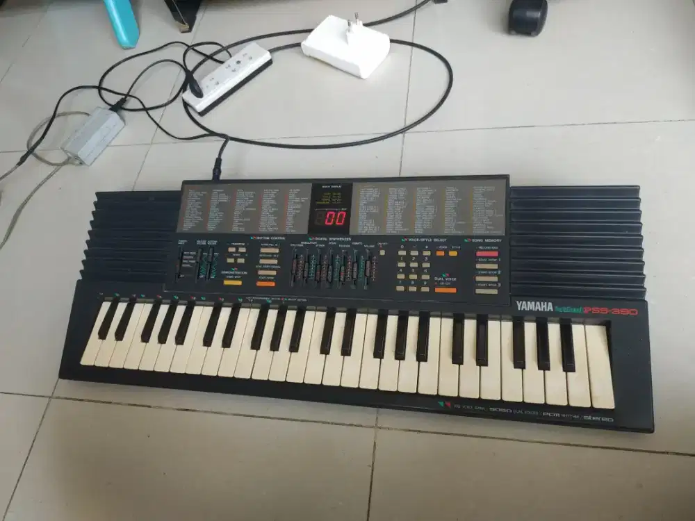 Keyboard yamaha pss390 normal