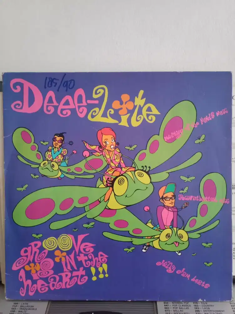 KOLEKSI LANGKA VINYL BARAT LAMA KURANG LEBIH 3000 BUAH