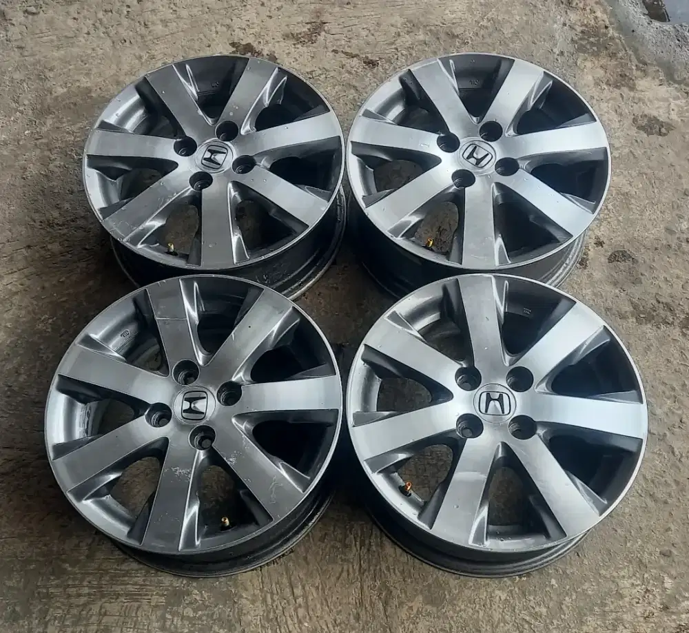 Velg oem honda freed ring 15 pcd 4x100