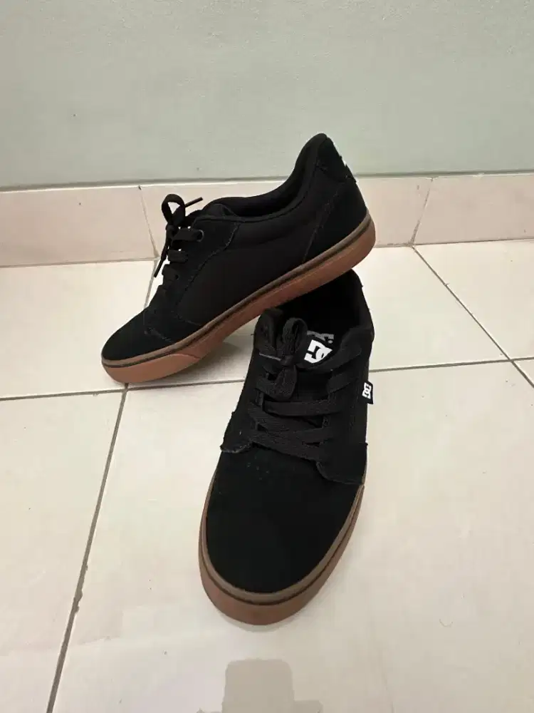 Sepatu DC Anvil