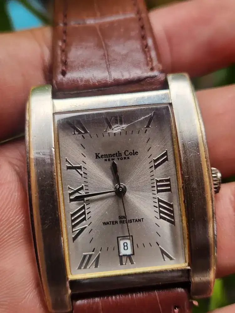 Jam tangan Kenneth Cole